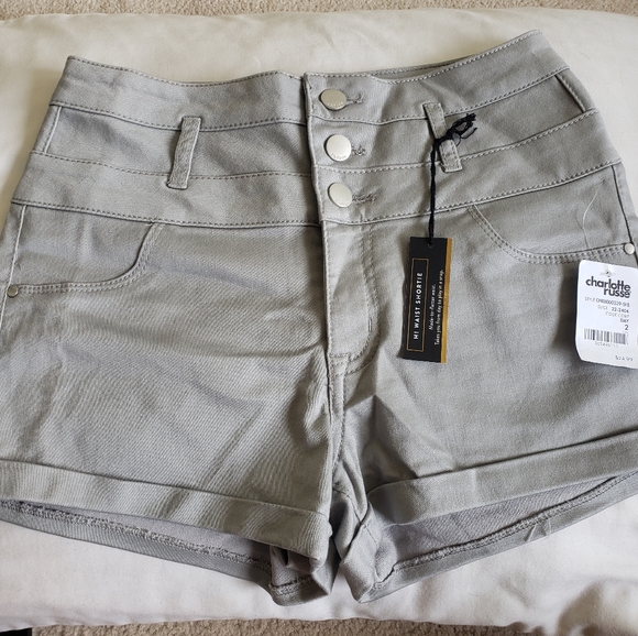 BNWT Refuge hirise shorts - Picture 2 of 5